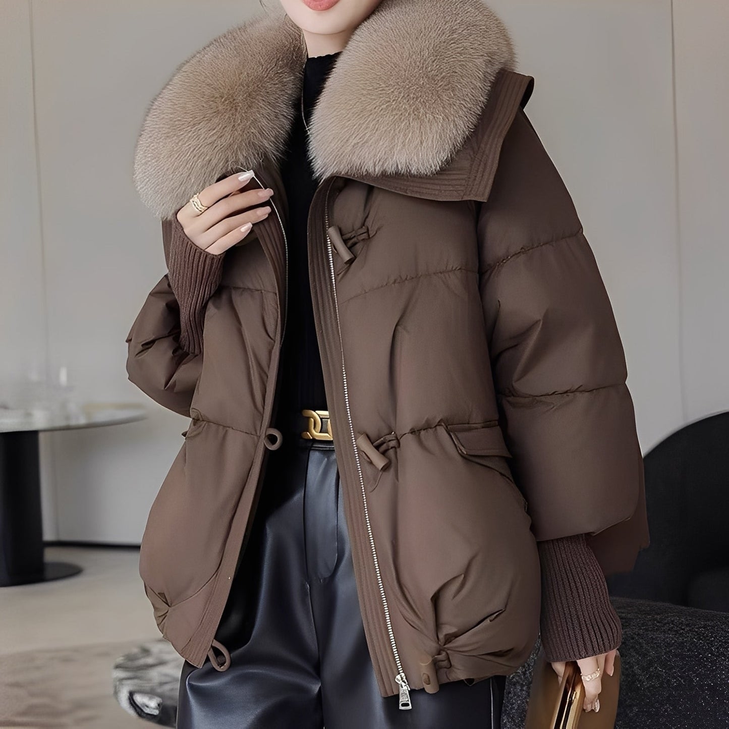 Victoria - elegante Windjacke mit Daunenfüllung und Pelzkragen für Damen