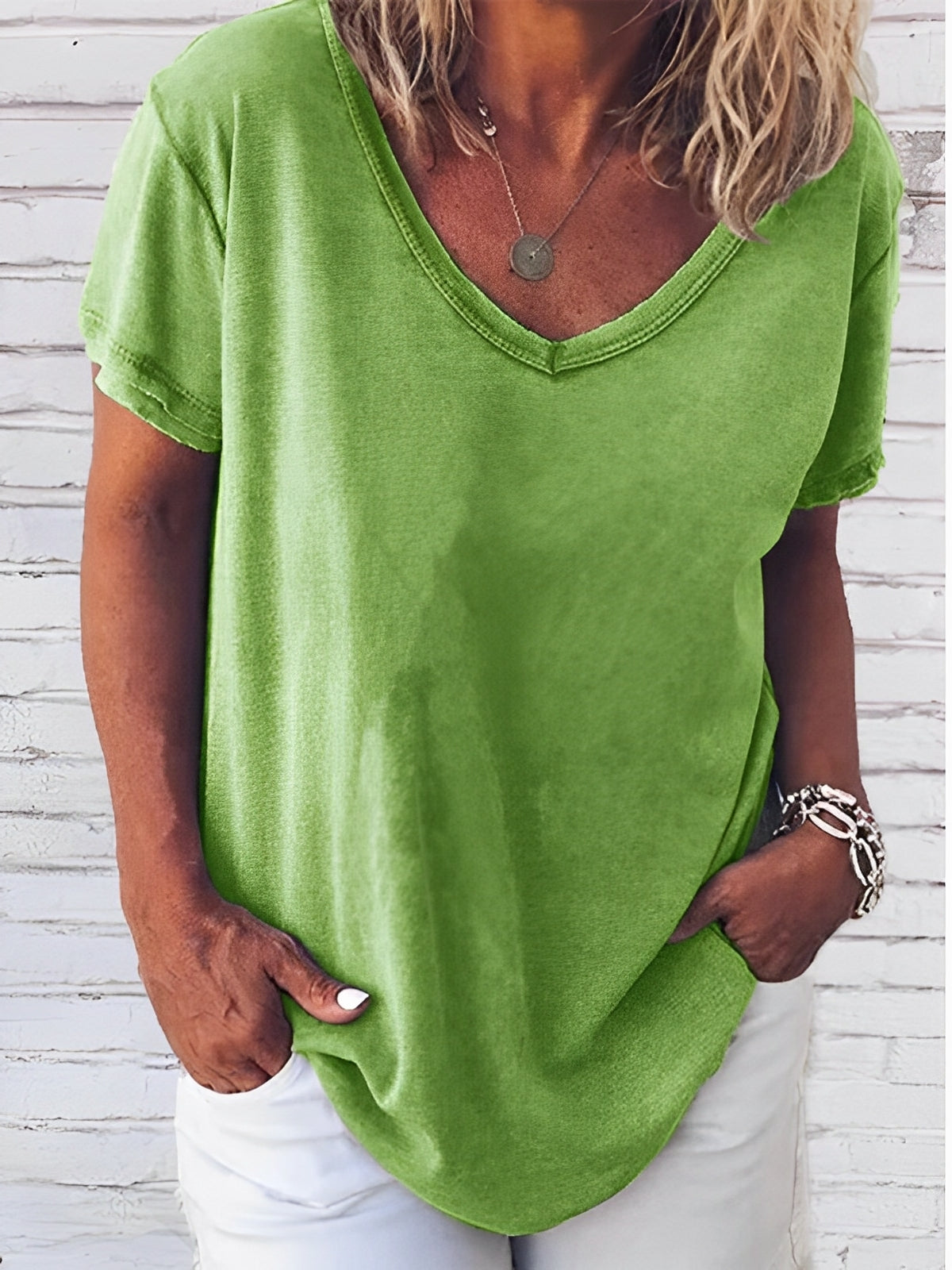Dayna - Damen-T-Shirt mit V-Ausschnitt und kurzen Ärmeln