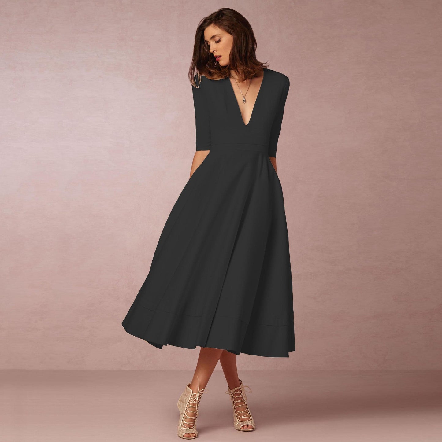 Sharise - Lockeres Damenkleid mit V-Ausschnitt