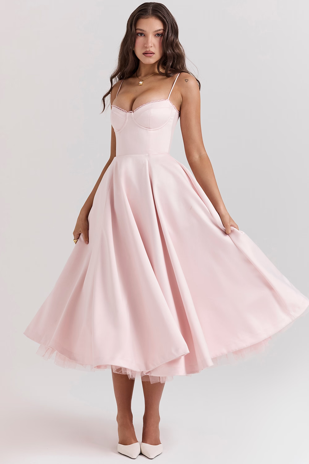 Leona - Schickes Satin-Kleid für Events