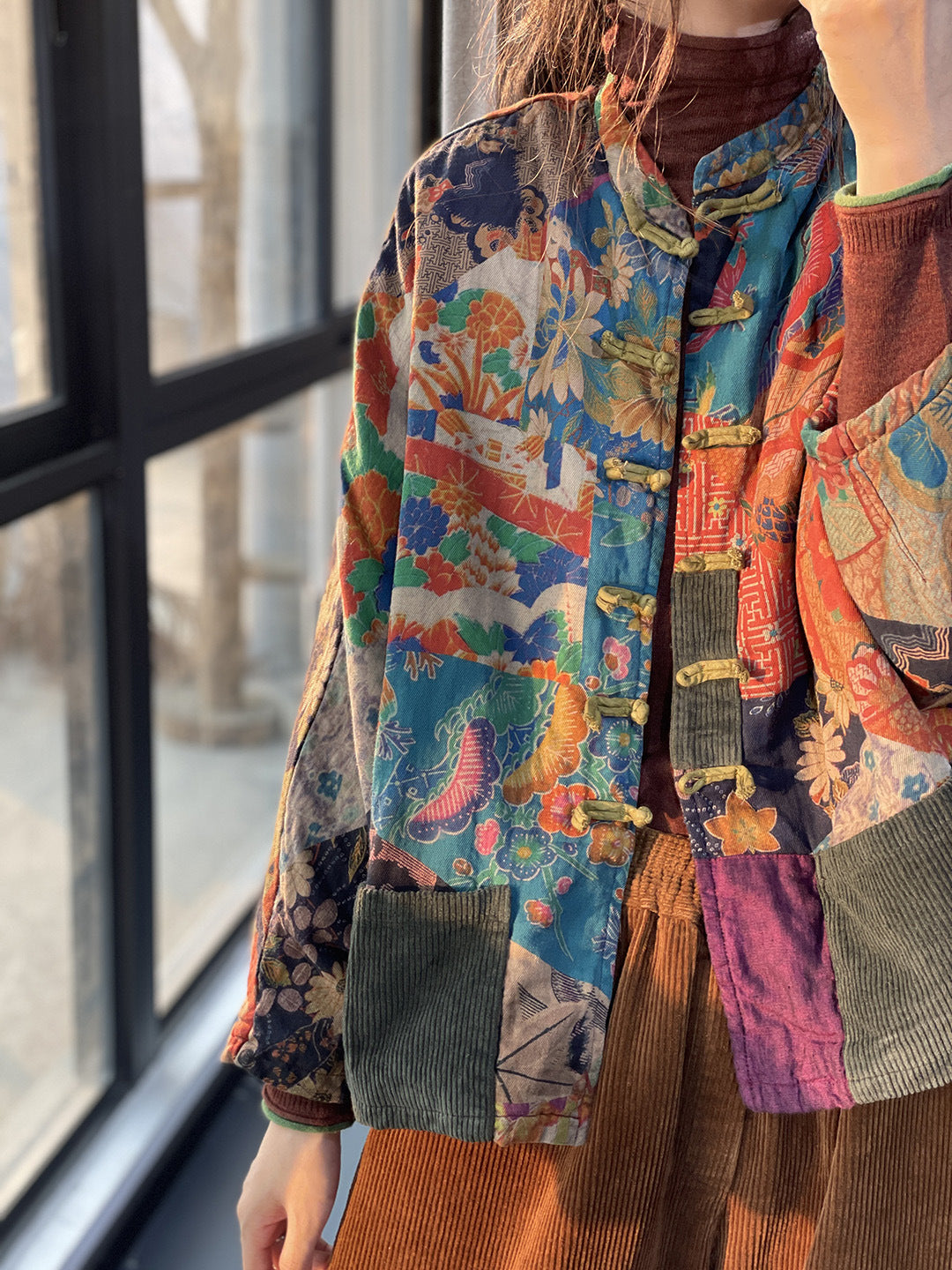 Charisse - Klassischer Damenmantel im ethnischen Design mit Taschen