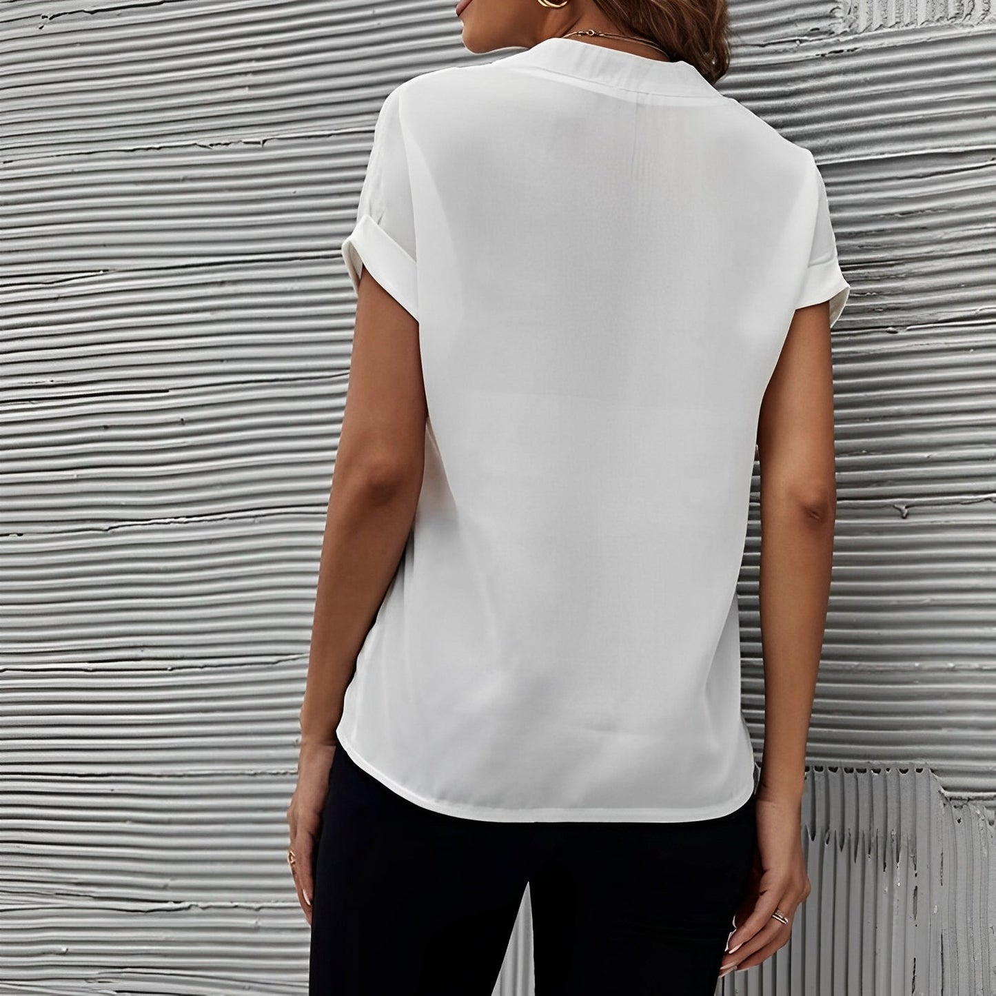 Lucia - Bequeme Sommerbluse mit V-Ausschnitt für Damen