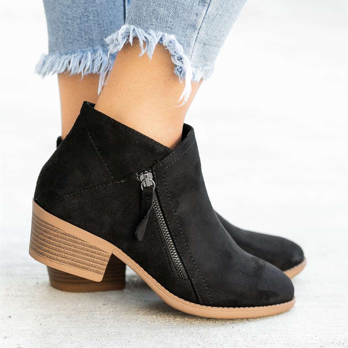 Elizabeth - Stylish Suede Boots for Women