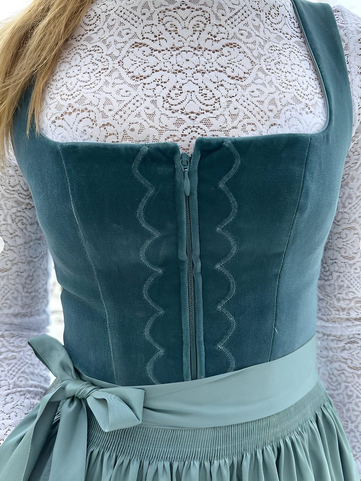 Muriel - Klassisches Oktoberfest-Dirndl für Damen