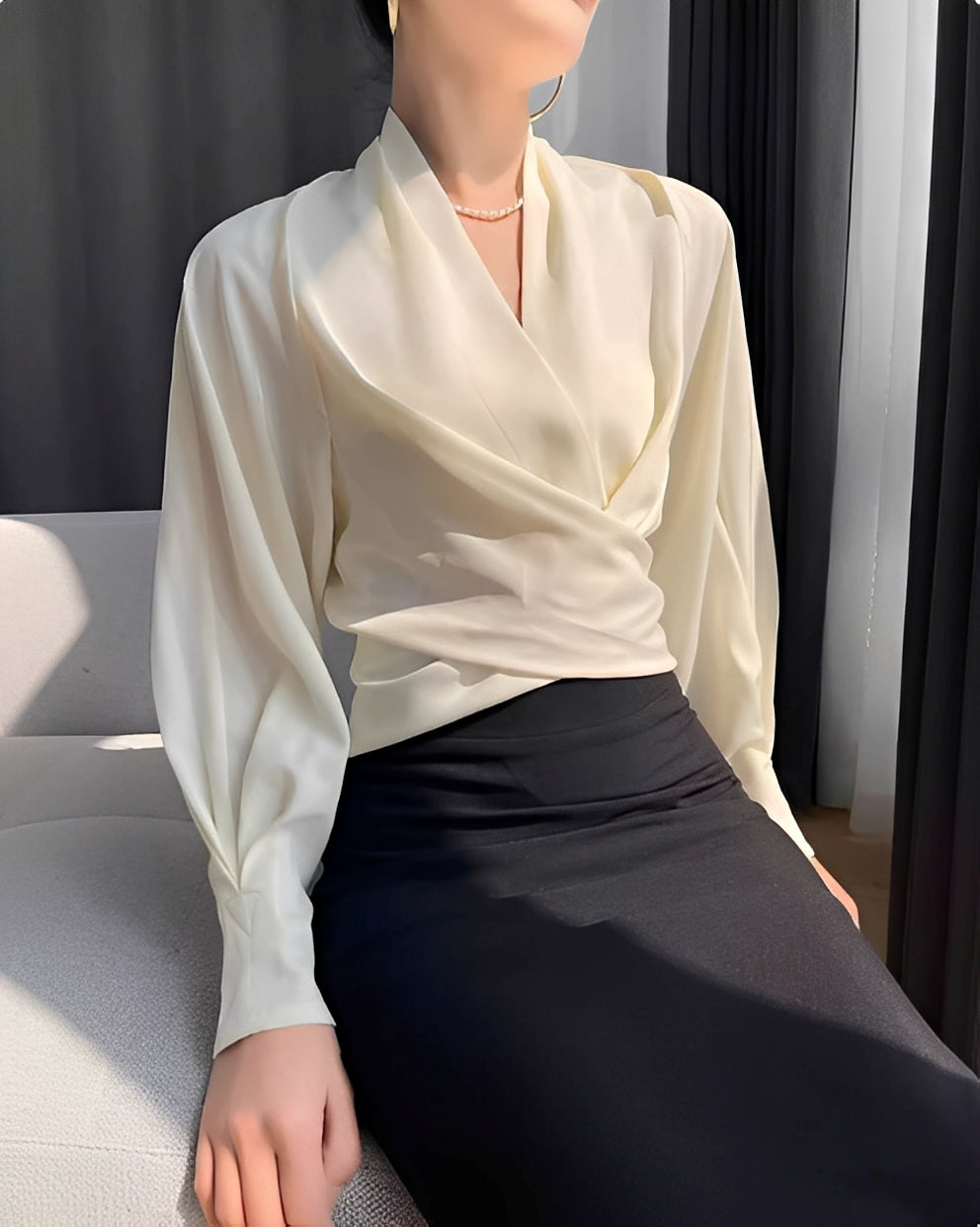 Annora - Schicke Damenbluse aus Satin mit langen Ärmeln