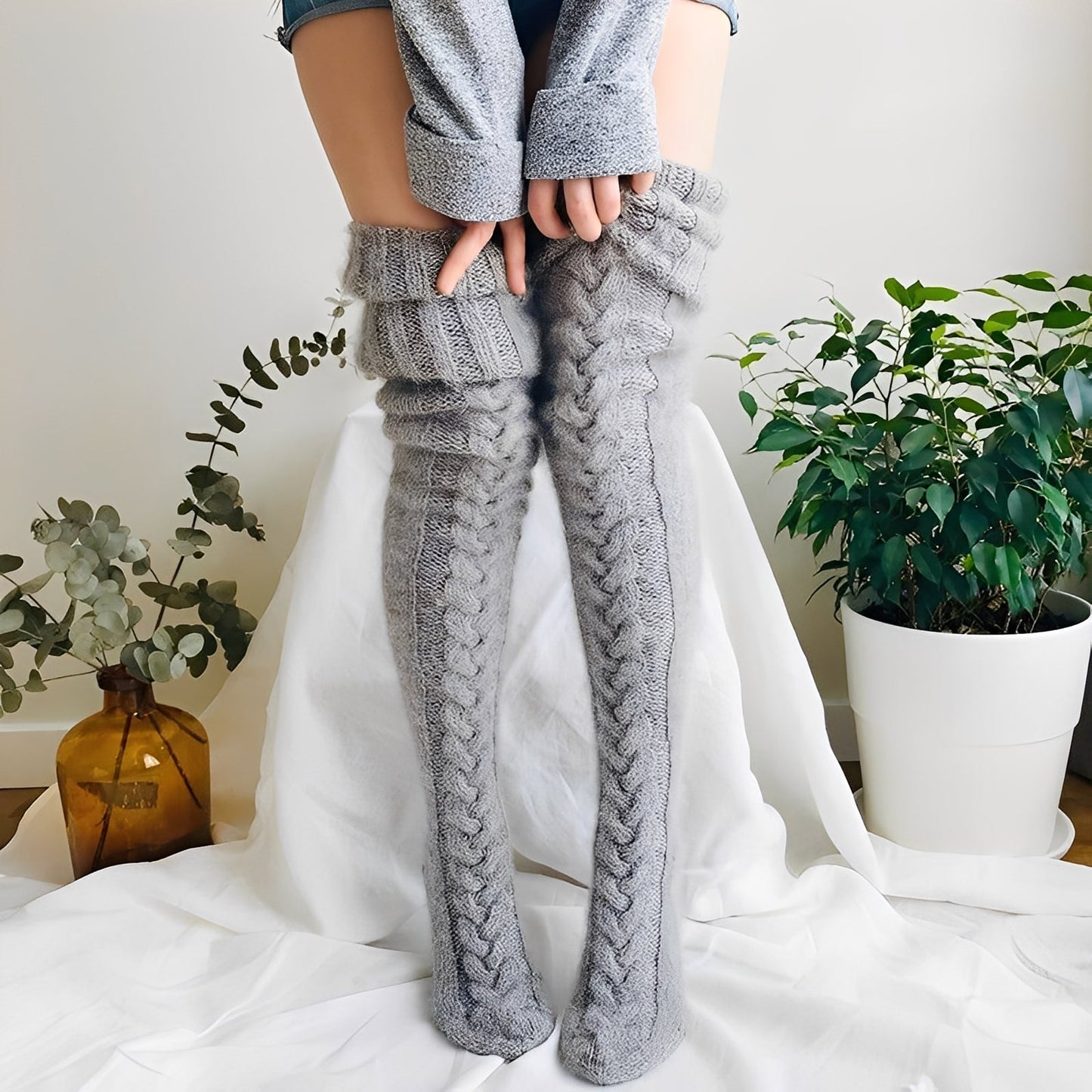 Hailee - Flauschige, gestrickte Overknee-Socken für Damen