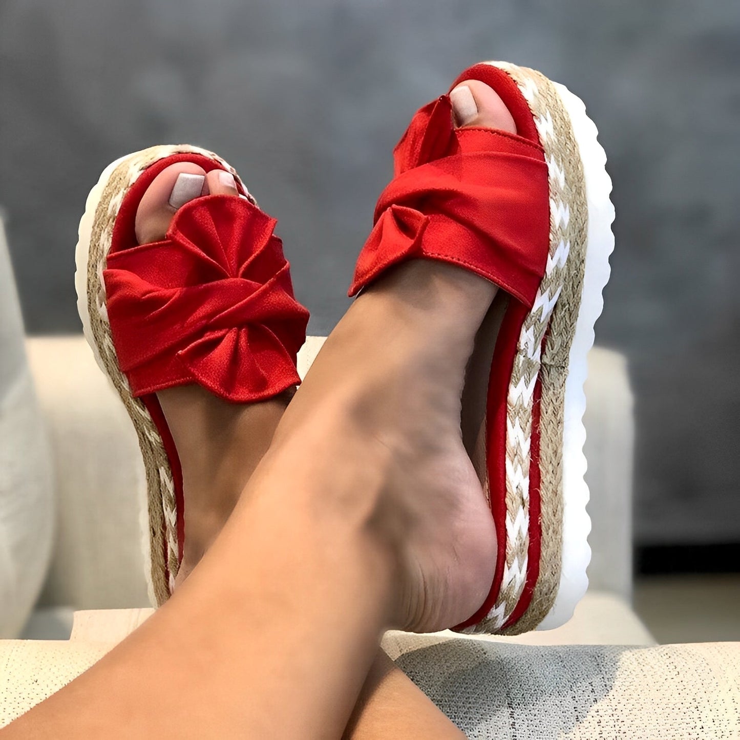 Arleen - Bequeme Damensandalen mit Schleife