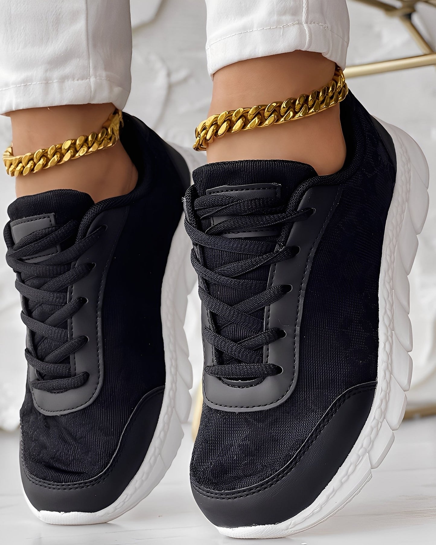 Elisabeth - Comfortable, airy women's sneakers with floral pattern