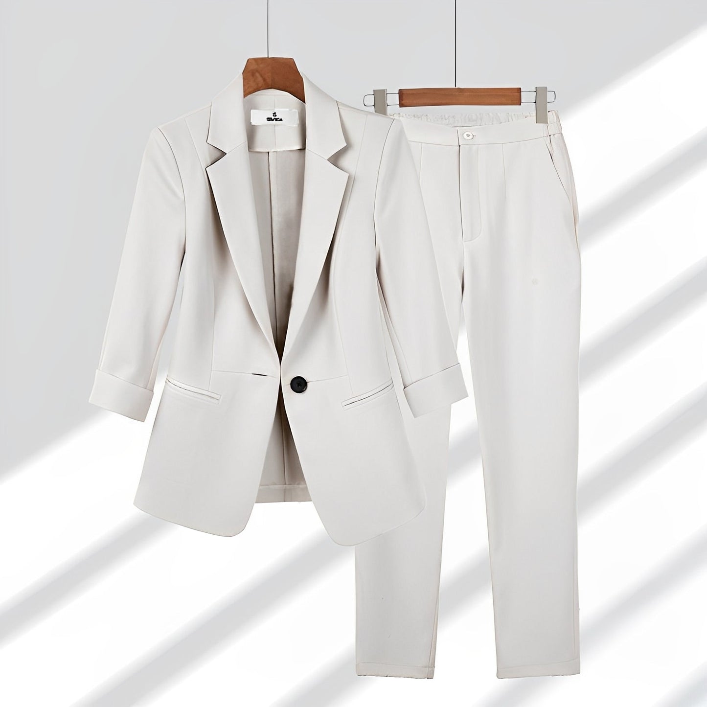 Cassarah - Damenanzug aus Blazer und Hose