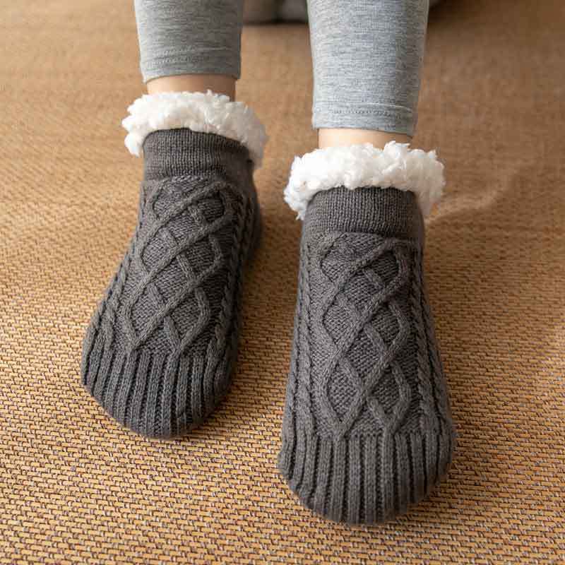 Raquel - Bequeme und rutschfeste Damenplüschsocken für den Winter