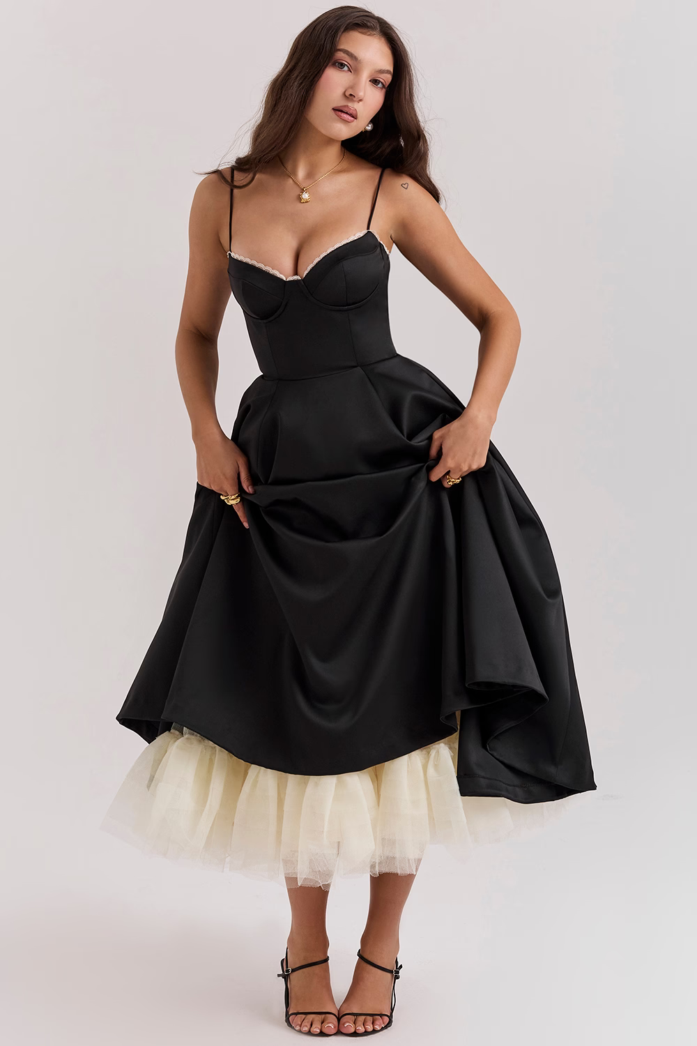 Leona - Schickes Satin-Kleid für Events