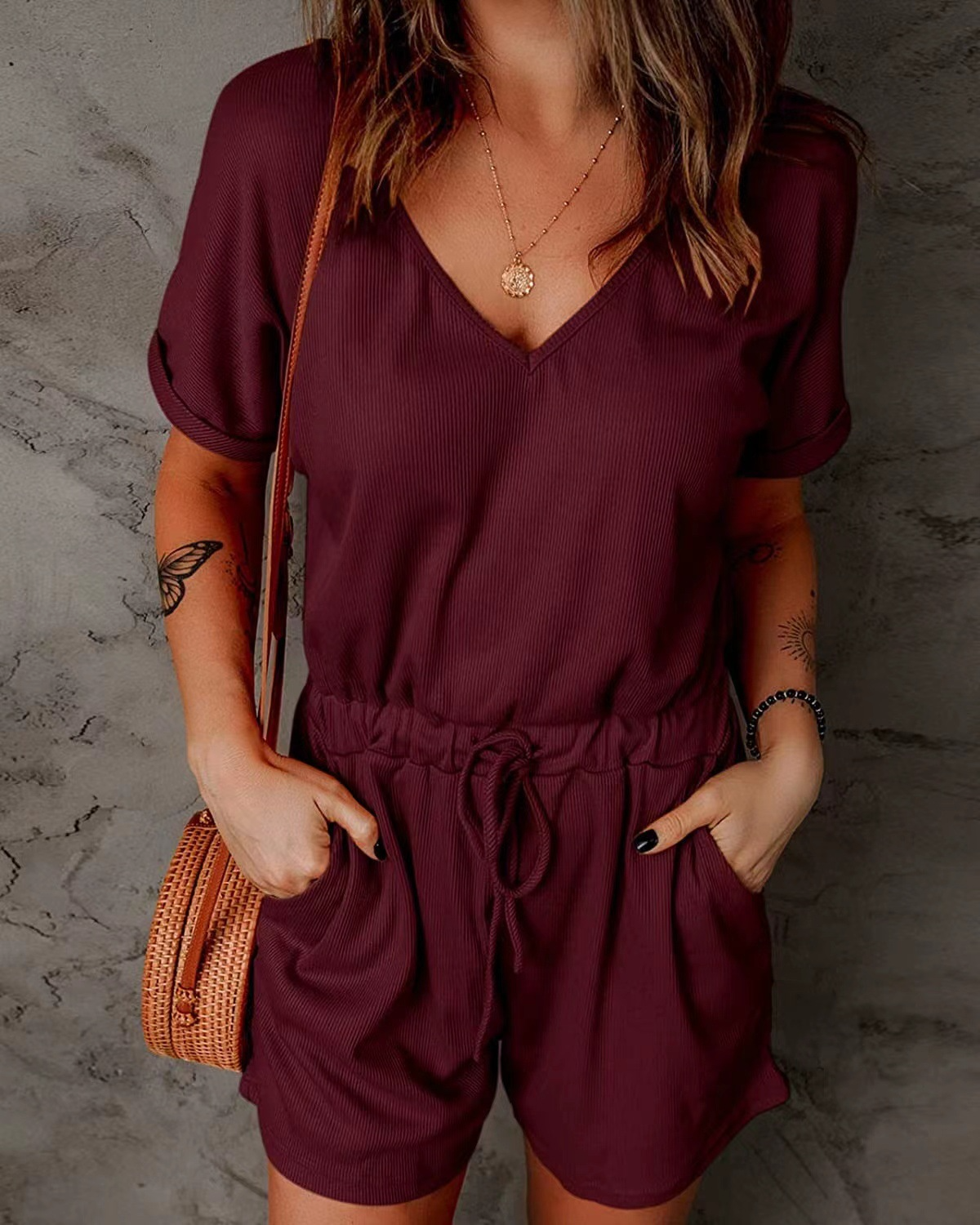 Silvia - Trendiger Damen-Overall mit V-Ausschnitt