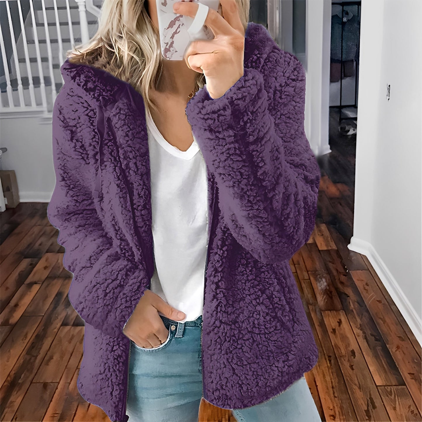 Blaire - Kuschelige Damenkapuzenjacke aus Teddyfell