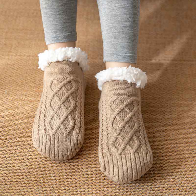 Raquel - Bequeme und rutschfeste Damenplüschsocken für den Winter