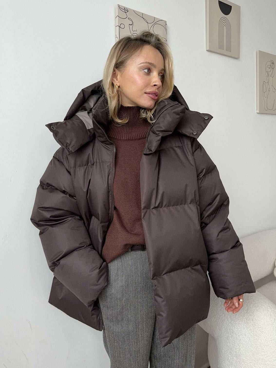 Nikole - Kurze, gefütterte Damenjacke mit Kapuze