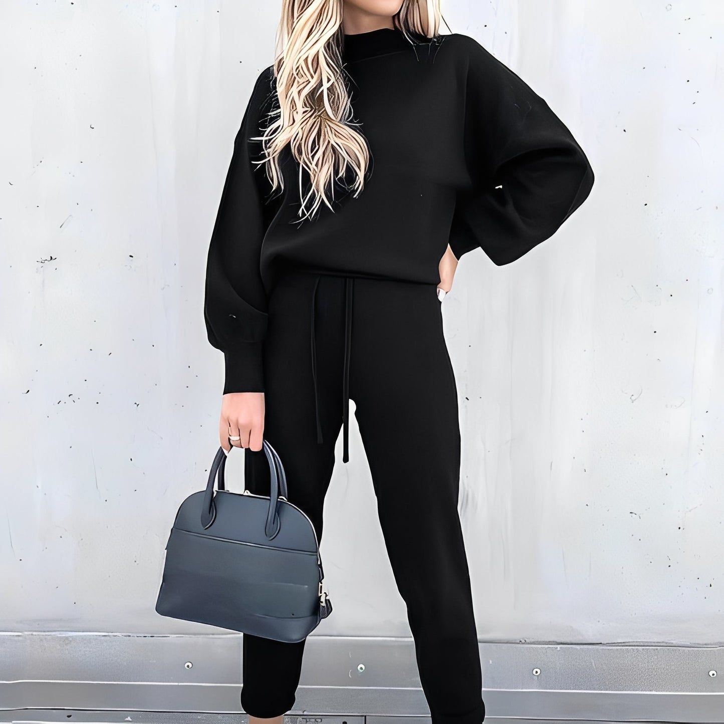 Quincey - Comfortable and soft training set for women