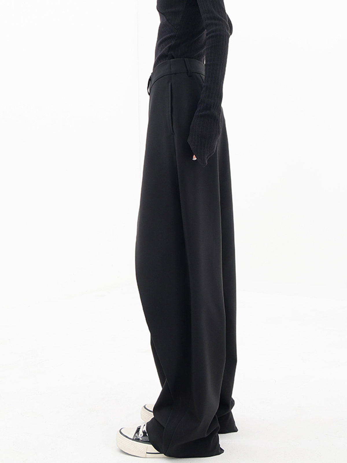 Thalia – Einseitig geschnittene Baggy-Hose