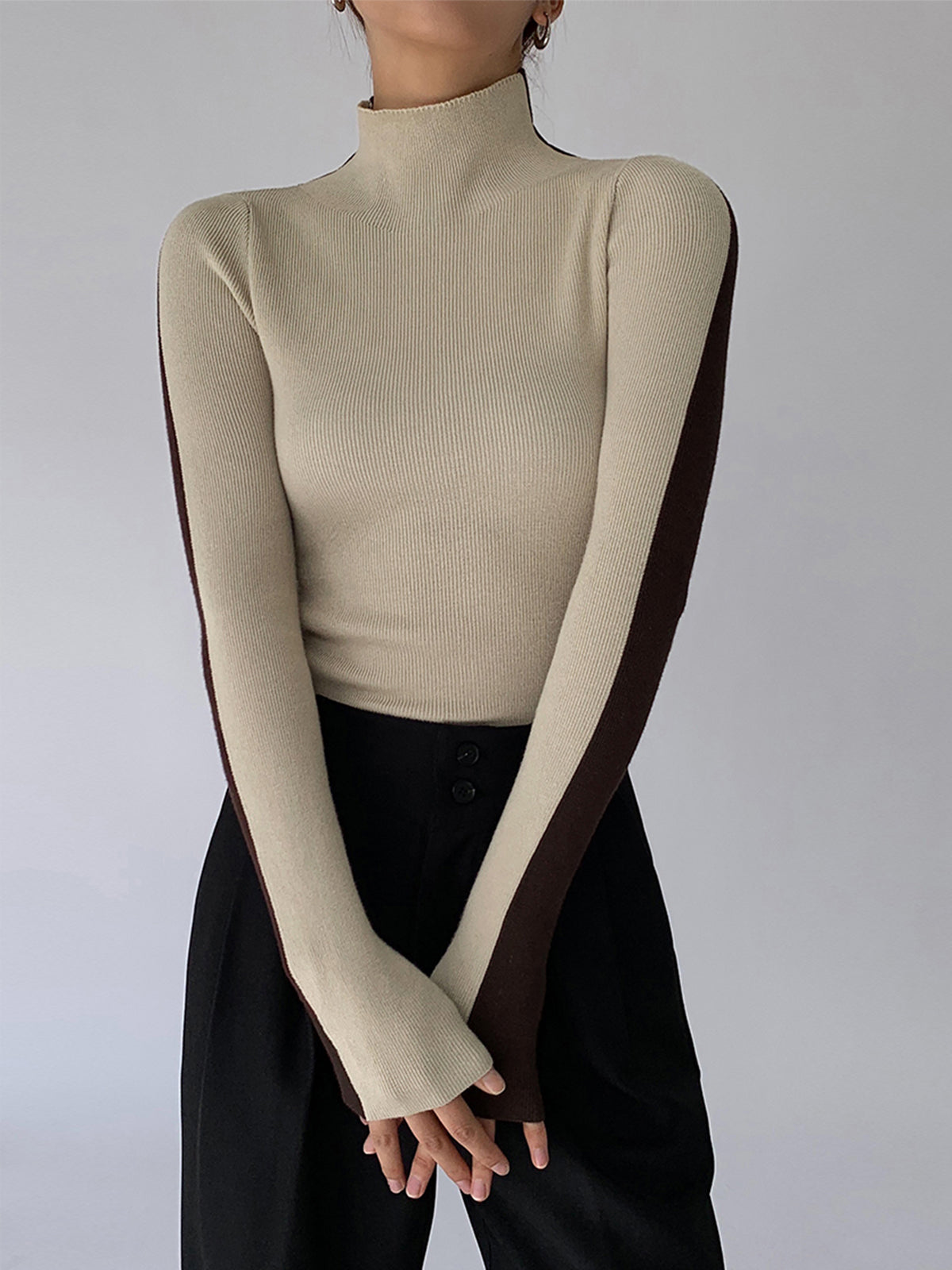 Tabea – Wendedetail Stricktop in zwei Farbtönen