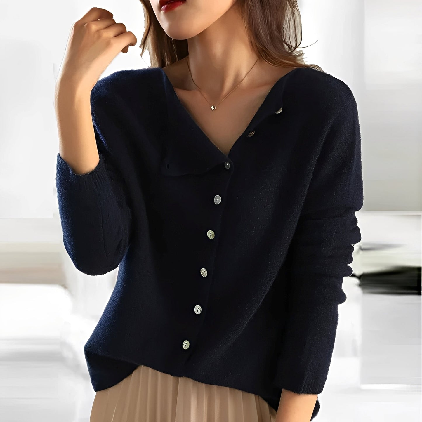 Lorena - Schicker Damenpullover mit feinem Strick