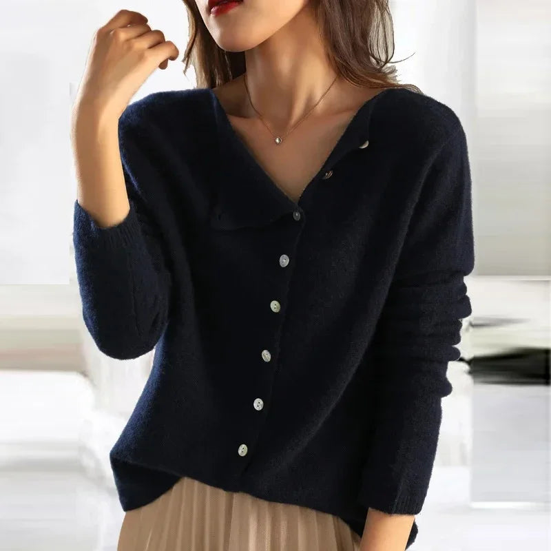 Zuri – Eleganter Pullover mit Knöpfen