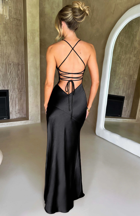 Seraphina - Langes Kleid mit Schlitz am Oberschenkel