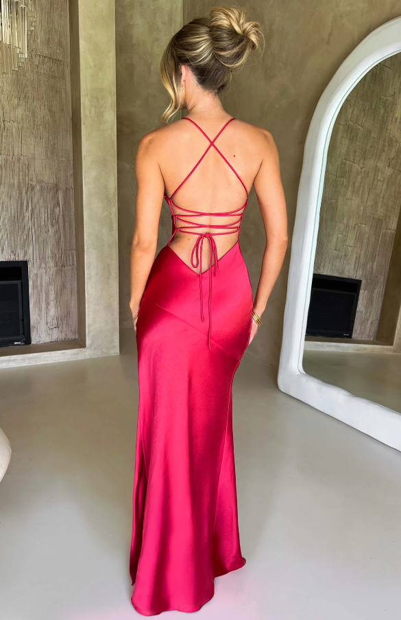 Seraphina - Langes Kleid mit Schlitz am Oberschenkel