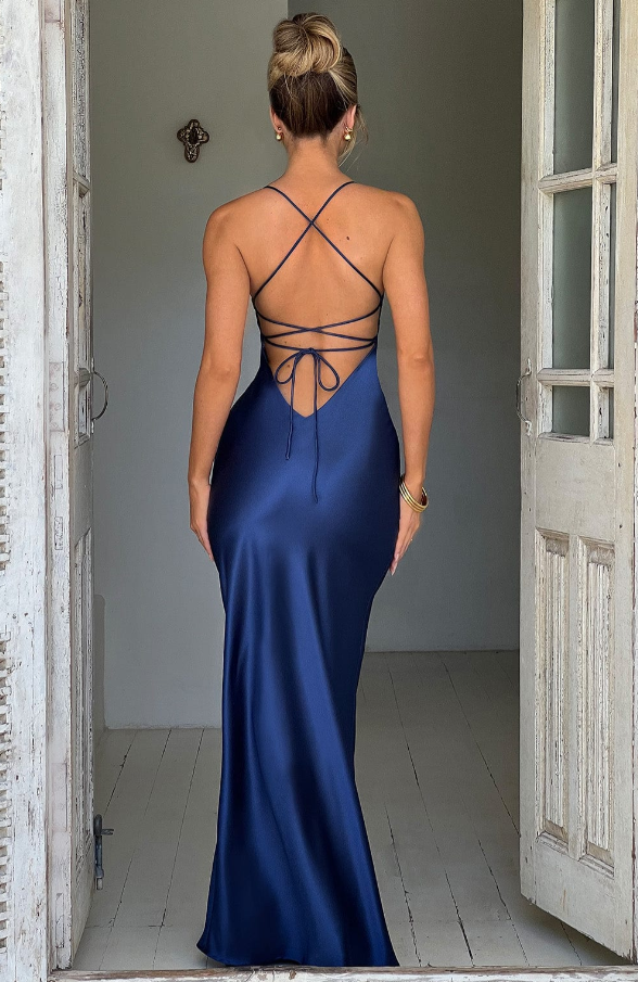 Seraphina - Langes Kleid mit Schlitz am Oberschenkel