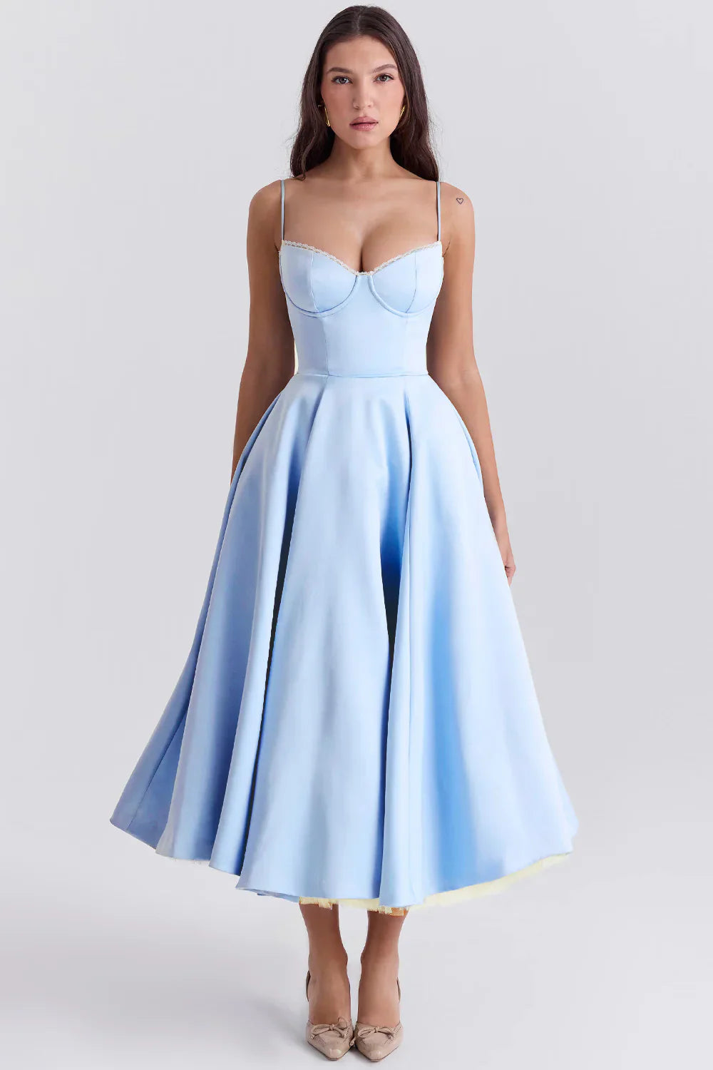 Leona - Schickes Satin-Kleid für Events
