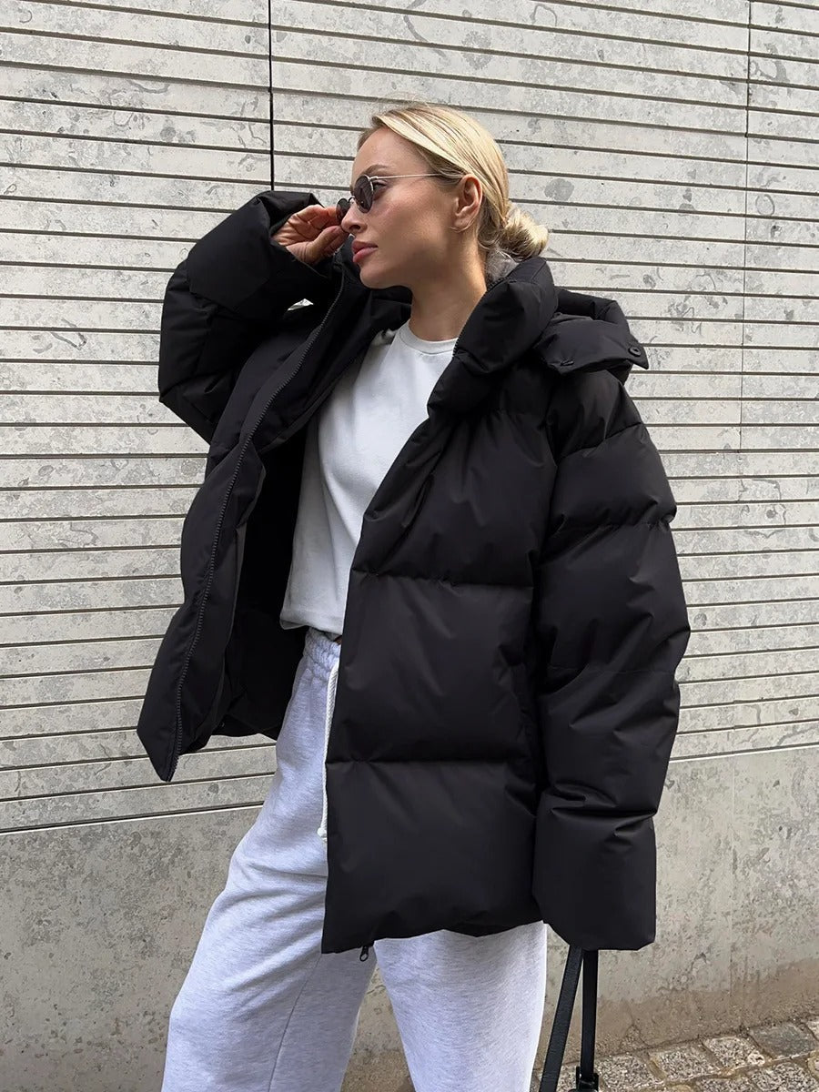 Nikole - Kurze, gefütterte Damenjacke mit Kapuze