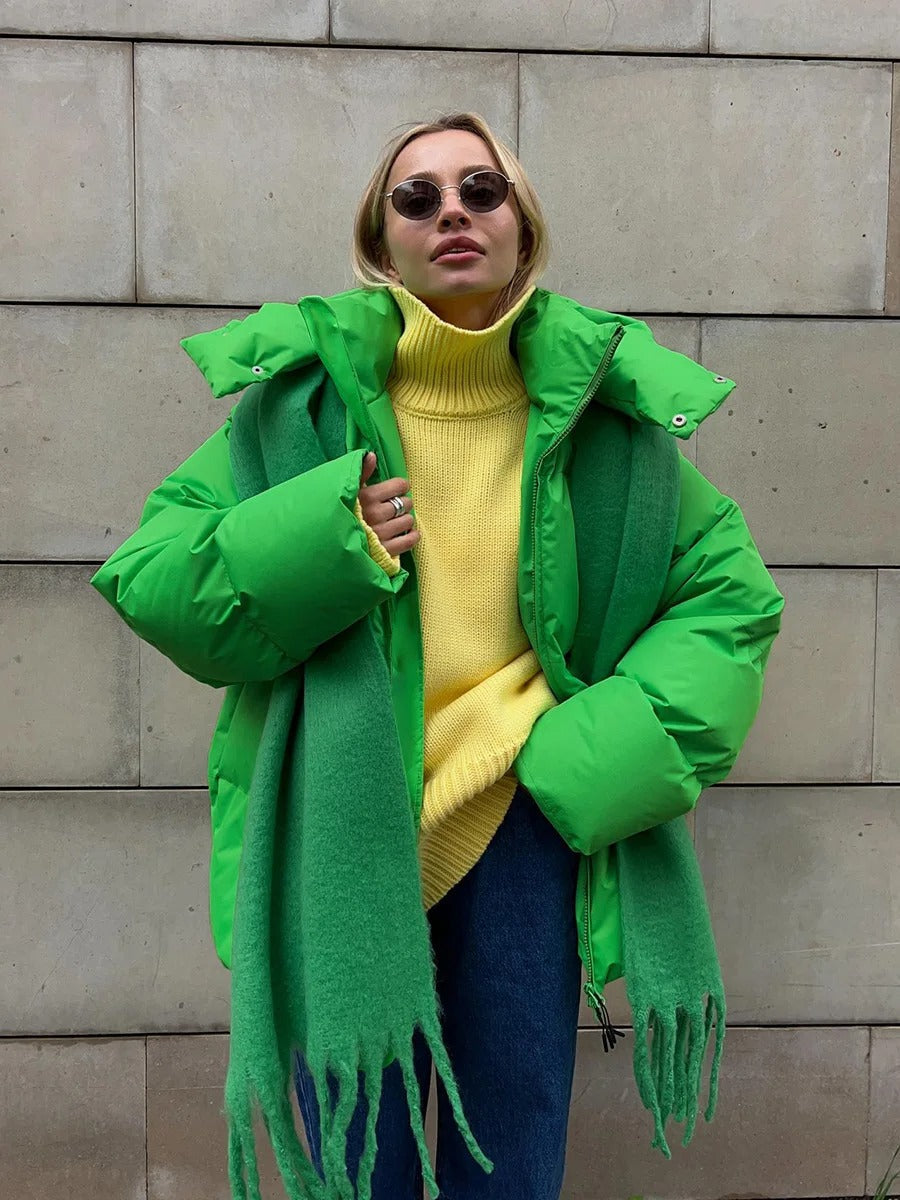 Nikole - Kurze, gefütterte Damenjacke mit Kapuze