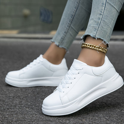 Romy - Weiße Ledersneaker mit minimalistischem Design