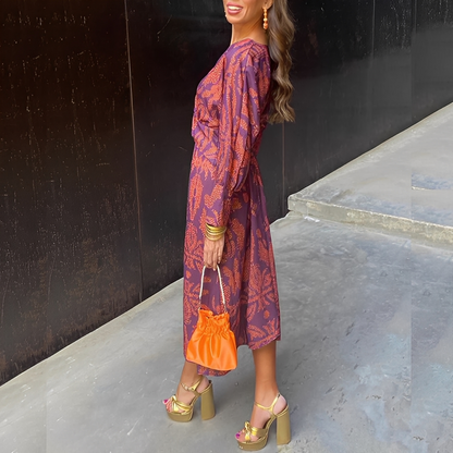 Louna - Damenkleid mit V-Ausschnitt im eleganten Design