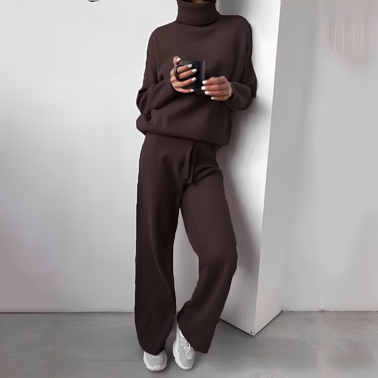 Kimberlee - damski zestaw z golfem w minimalistycznym stylu