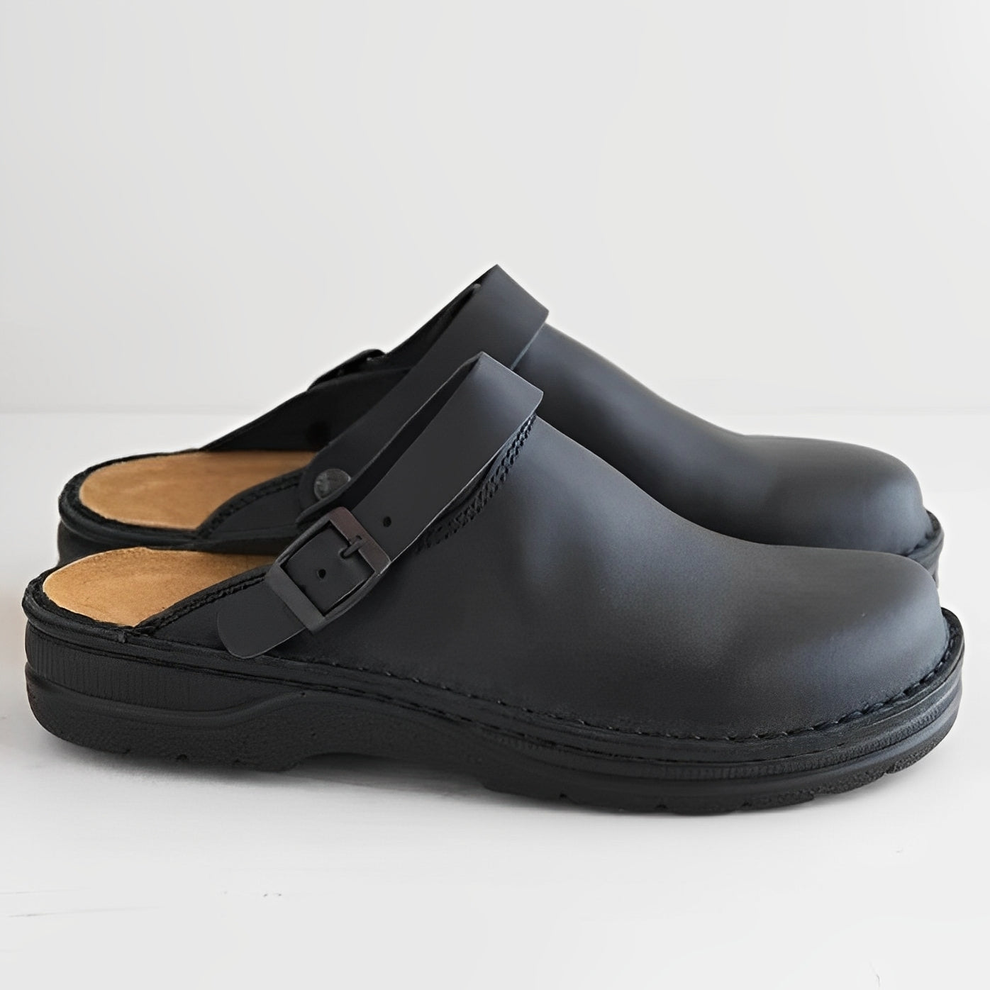 Devin - Komfortable Herrenlederpantoffeln