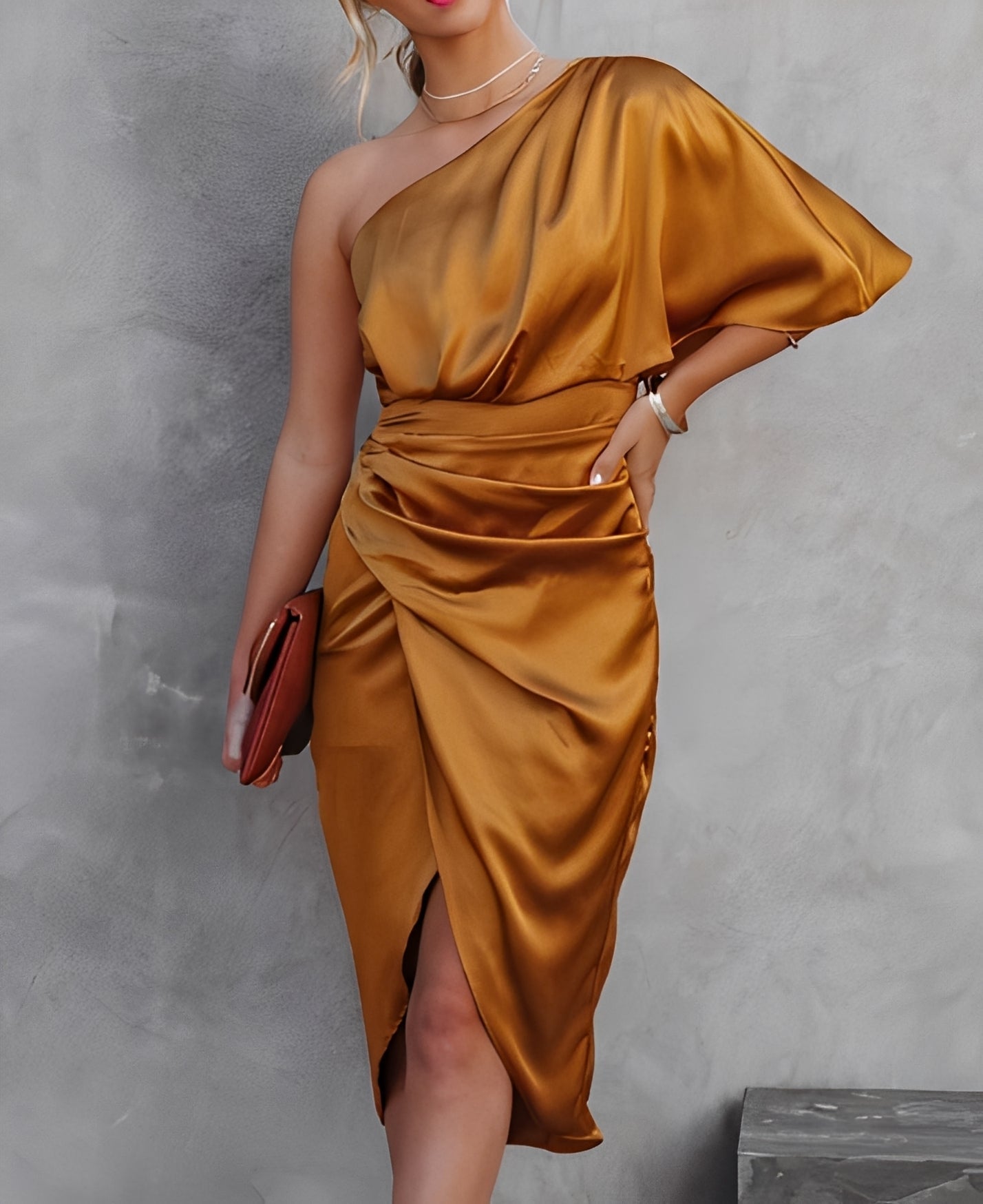 Claudia - Damenkleid mit stilvoller, asymmetrischer Form