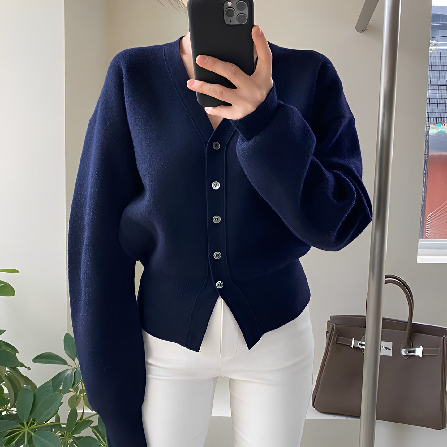 Carolyn - klasyczny, lekki damski sweter rozpinany