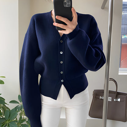 Carolyn - klasyczny, lekki damski sweter rozpinany