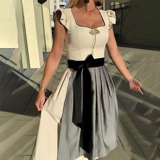 Kayden - Eng sitzendes Oktoberfest-Dirndl für Damen