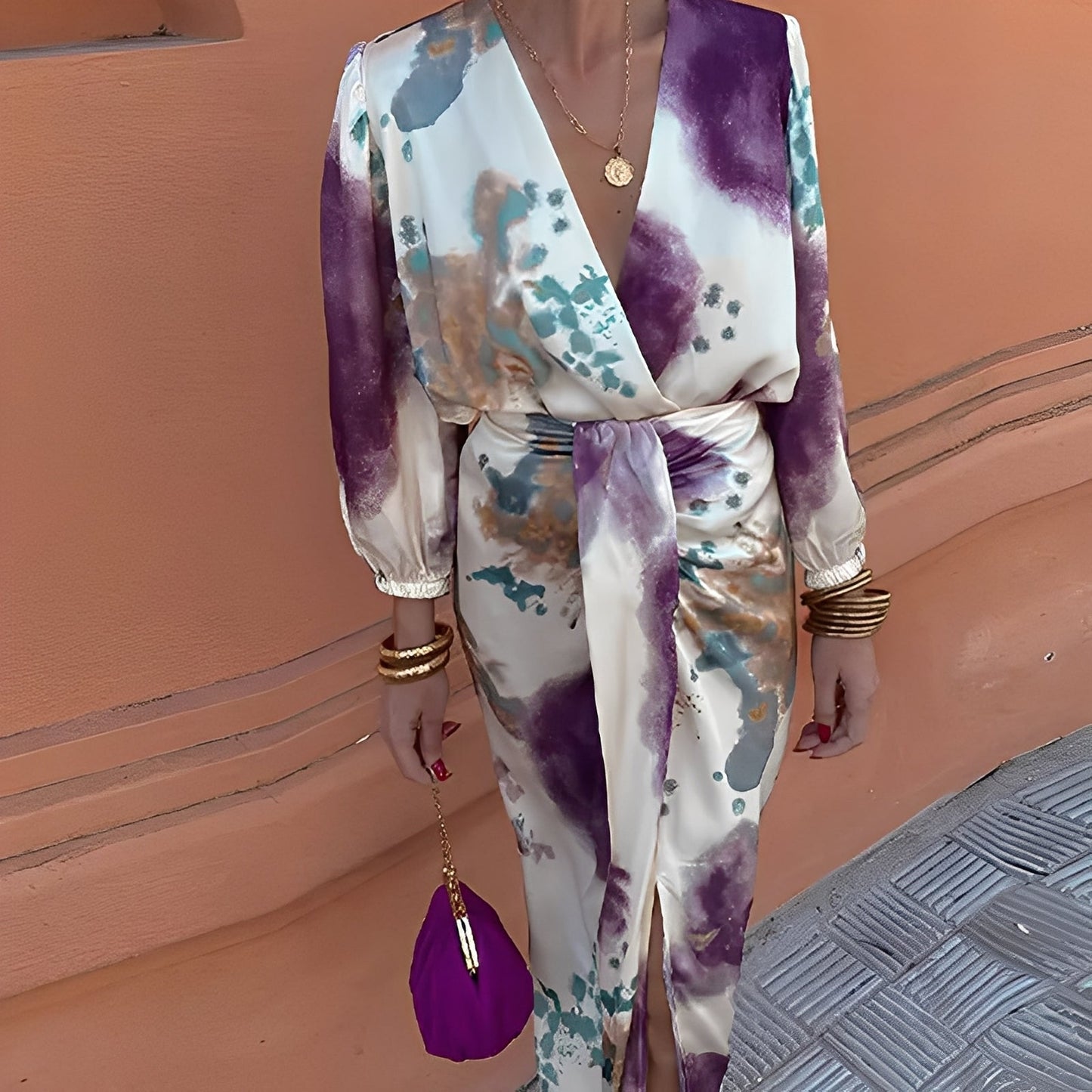 Éva - Elegantes V-Ausschnitt-Kleid für Damen