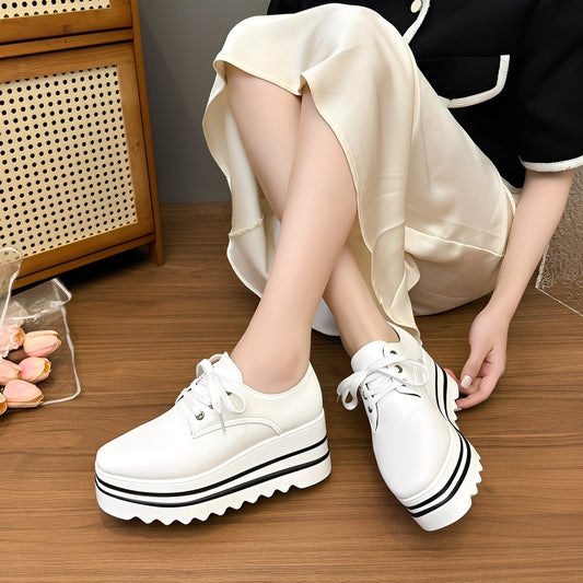 Joanne - Stylische Damen-Sneaker mit hoher Plateau-Sohle