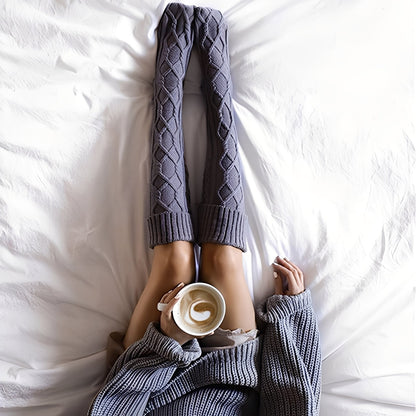 Shannon - Kniehohe warme Damensocken mit flauschigem Design