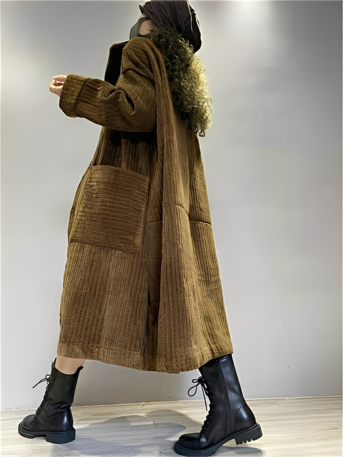 Alethea - Lange bequeme Cordjacke mit Taschen für Damen