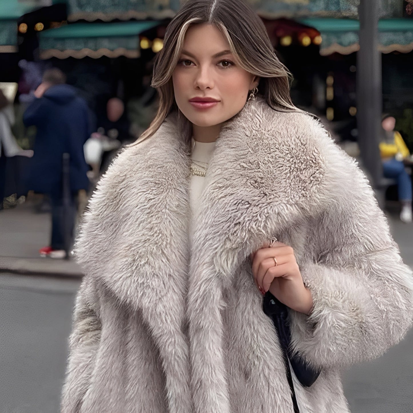 Jennifer - Stilvolle, schicke Damenjacke aus Kunstfell