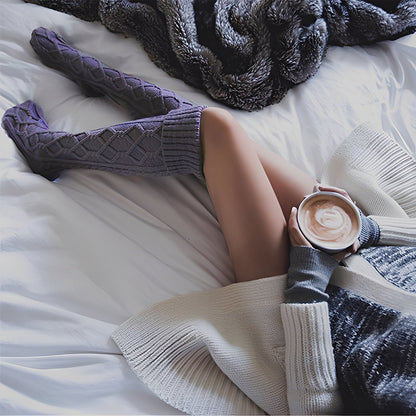 Shannon - Kniehohe warme Damensocken mit flauschigem Design