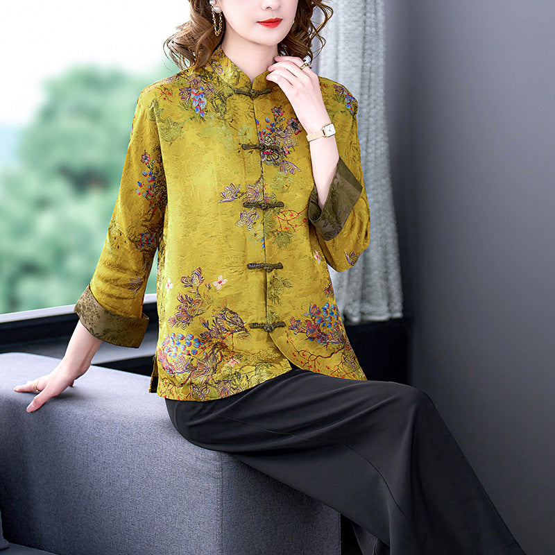 Moriah - Klasyczny damski płaszcz z jedwabiu z guzikami