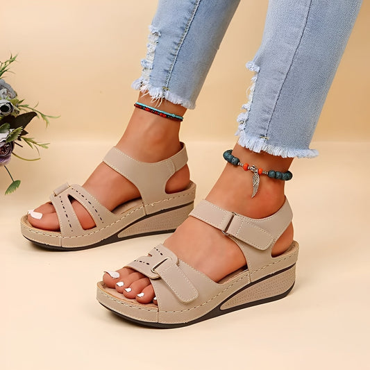 Marissa - Bequeme Frauensandalen mit Plateau und Trägern