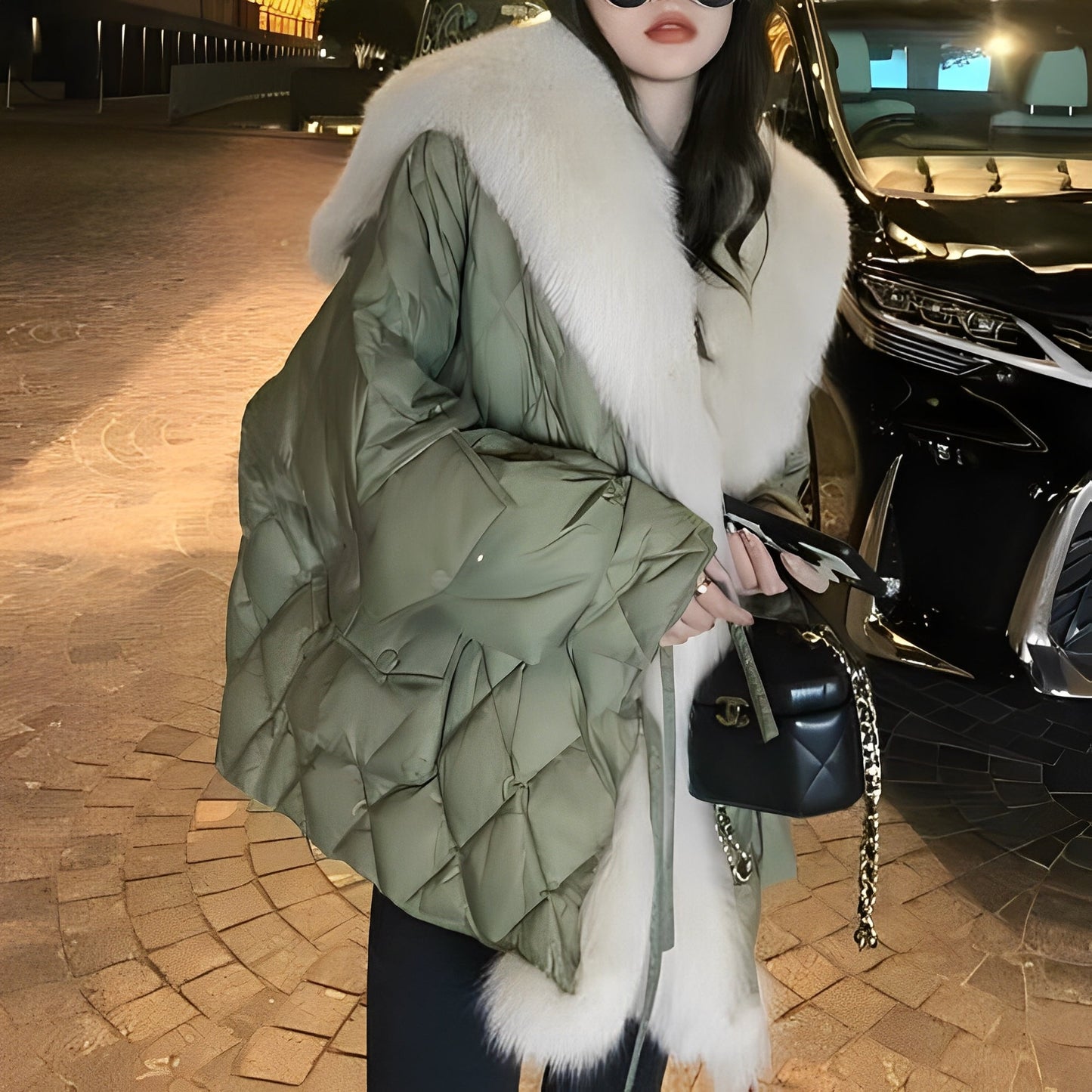 Marjorie - Trendige Damen-Daunenjacke mit Fellkragen