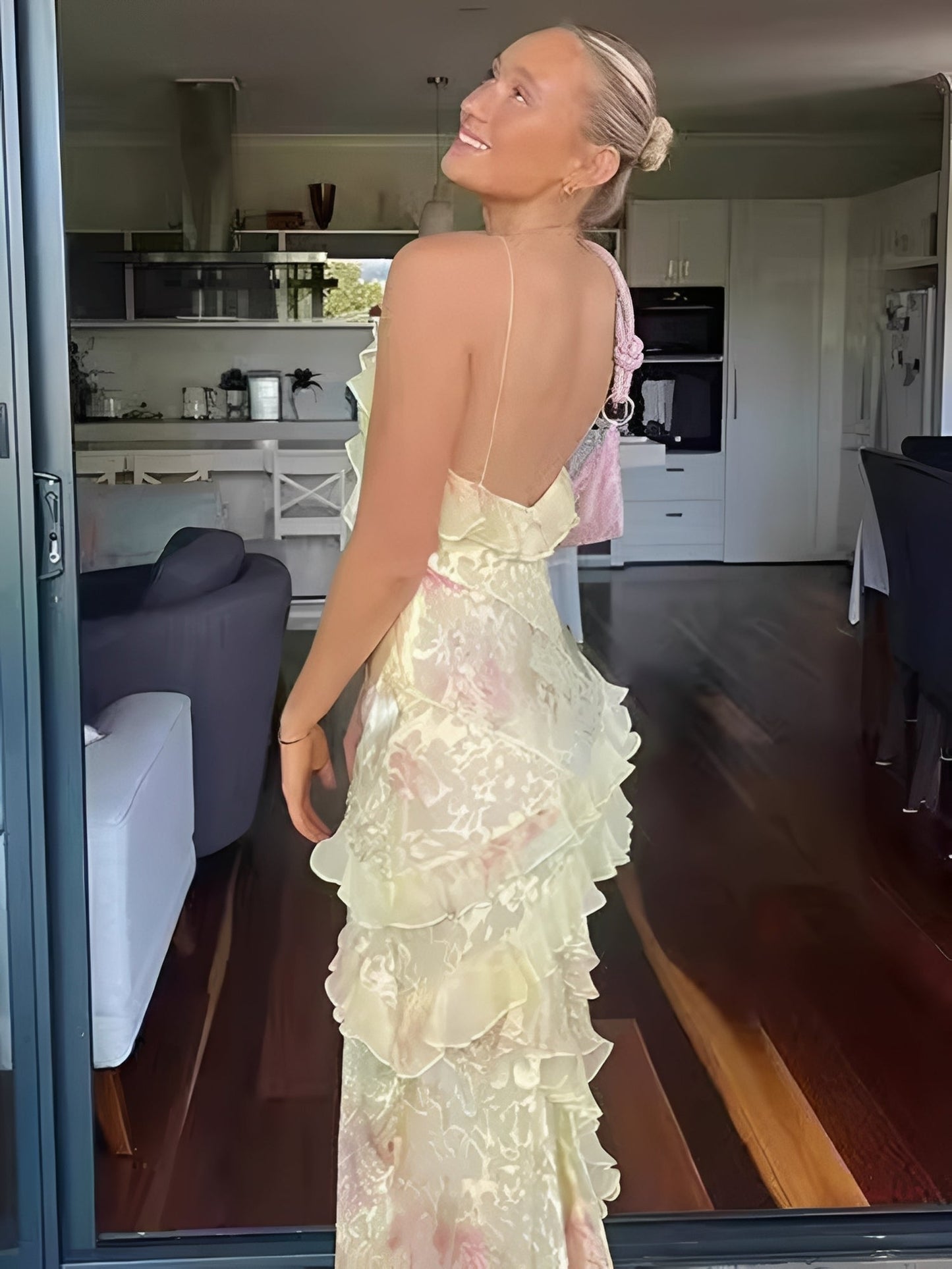 Angela - Stilvolles Damen-Maxikleid mit Rückenausschnitt