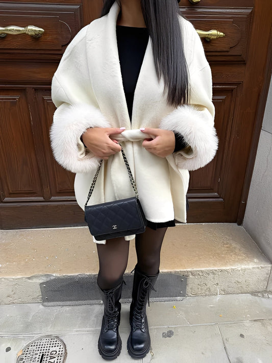 Armani - Elegancki, stylowy płaszcz damski z futrzanym wykończeniem