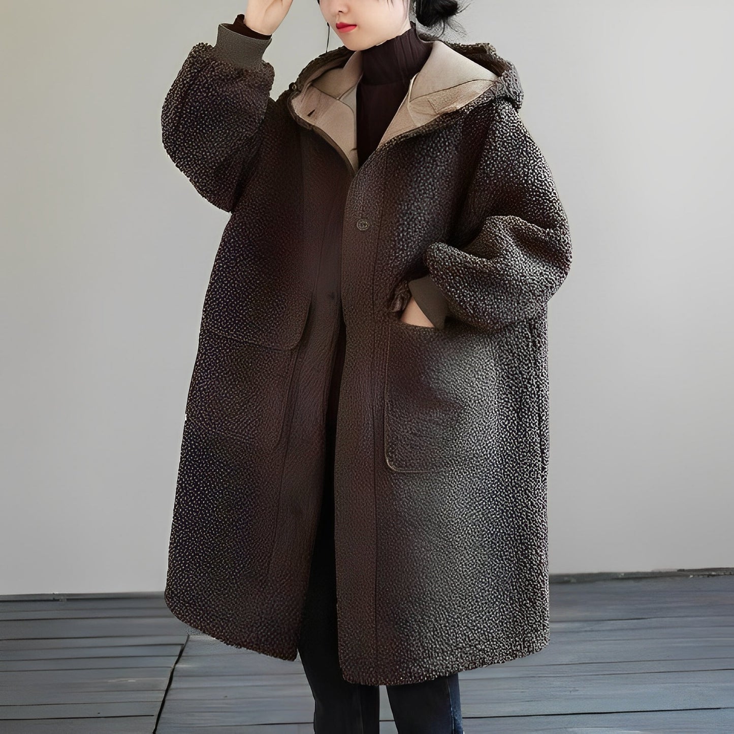 Nydia - Bequemer Damenmantel aus Wolle mit Kapuze